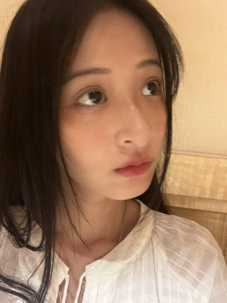 （露脸）超美的妹子私房照[19P]
