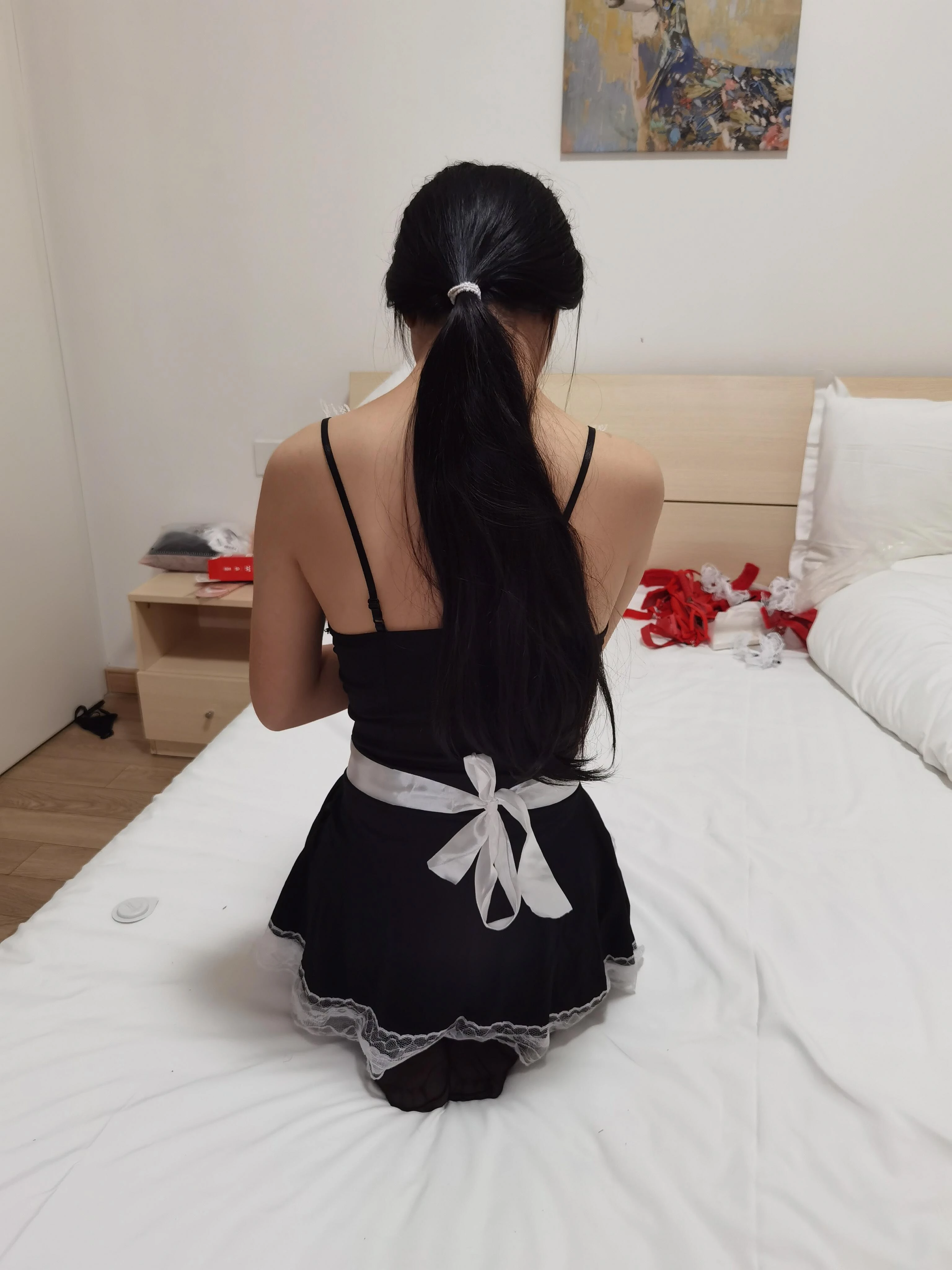 [原创]身段迷人的女仆黑丝学妹[26P]