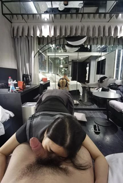 继上次解锁了小少妇毒龙之后又一次全镜房约操，美中不足的是光顾着拍没验证 1 [30P]