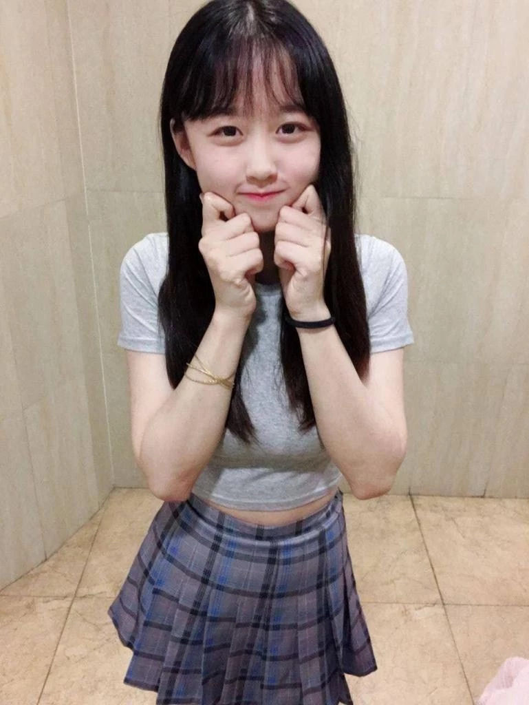 乖巧的美女 [11P]