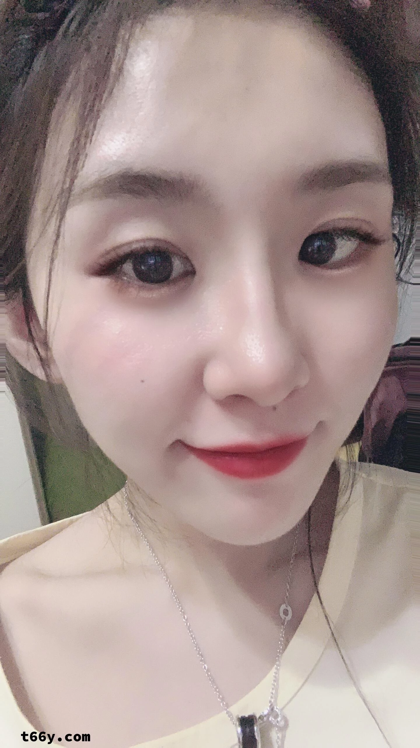 露脸骚逼，化了妆是真的美