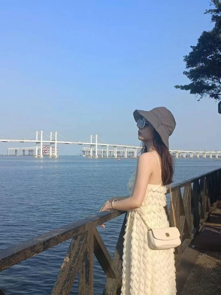 分享一位白富美 [11P]