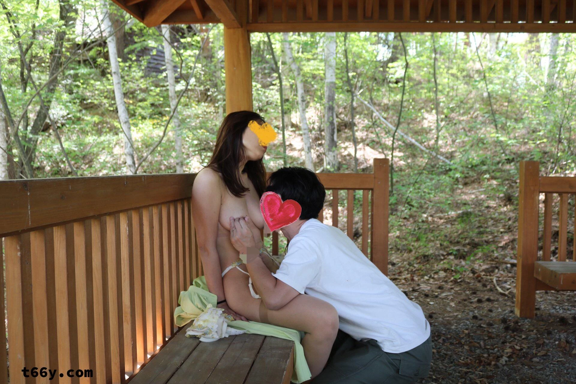 [绿帽淫妻]龟男要有龟男的觉悟，练好拍照技术，要把淫妻多P做爱的淫荡瞬间记录下来[10P]