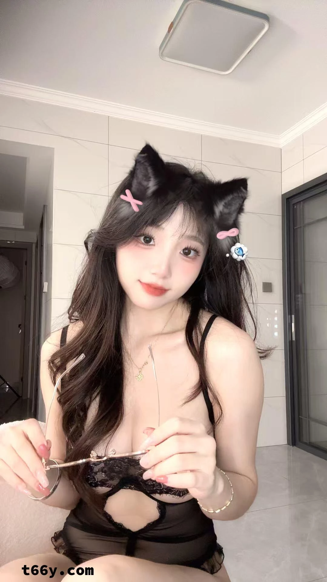 [淫女图]年轻貌美的可爱妹子，虽然没露点但是很养眼[31P]