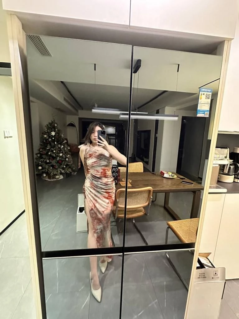 面貌姣好骚妇私密[30P][3V]