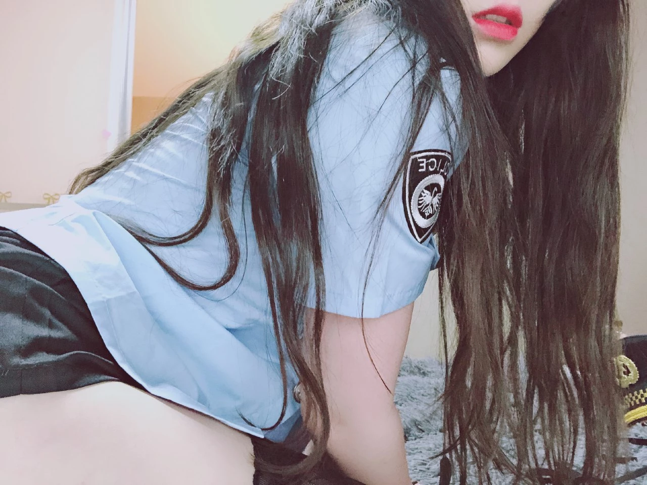 女网友穿制服挑逗我操乾她_[11P]