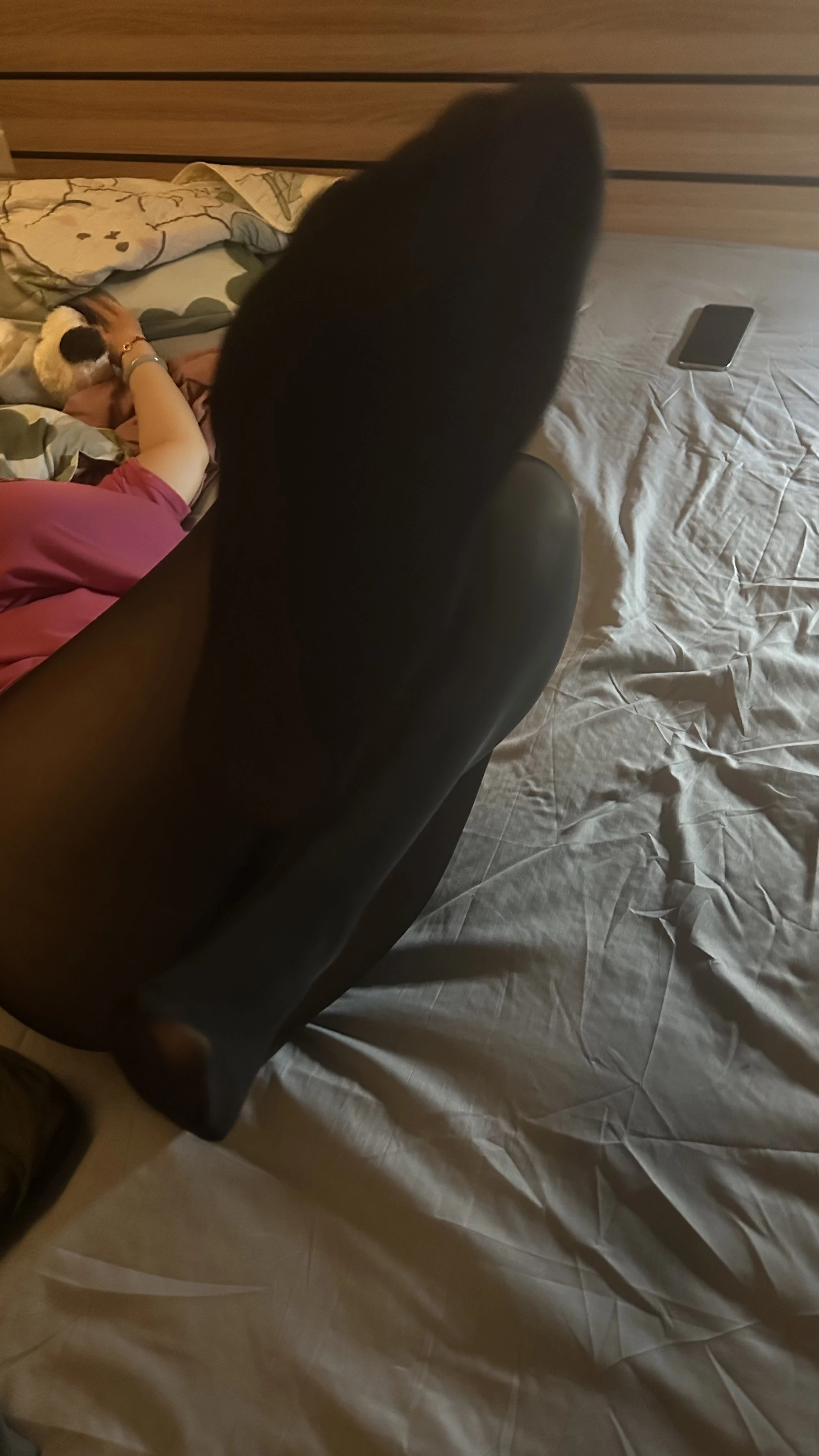 [代发]老哥分享自家大胸美足媳妇，赞[10P]