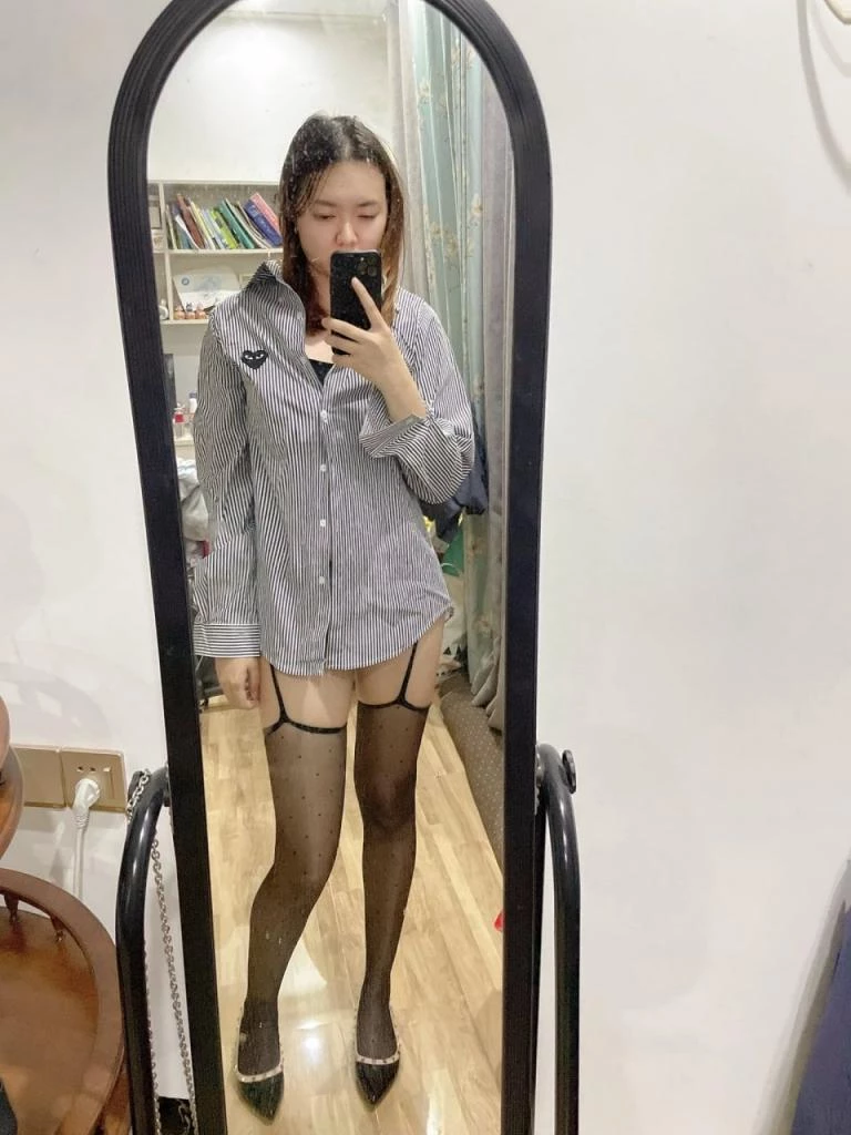 少妇美丽动人 [10P]