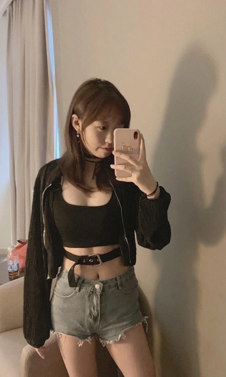 甜美的妹子 [11P]