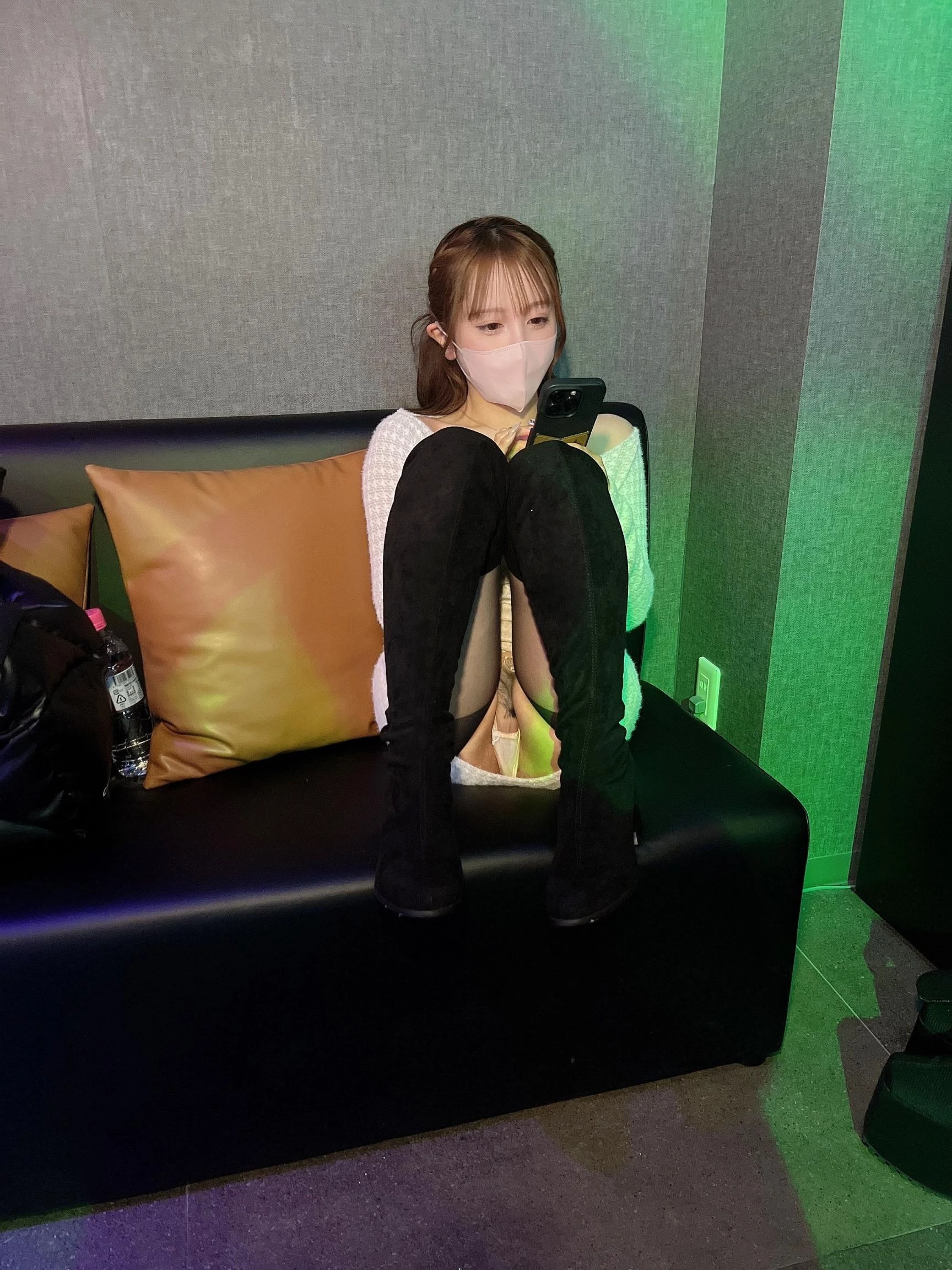 穿衣服单纯，脱衣服淫荡的人妻[13P]