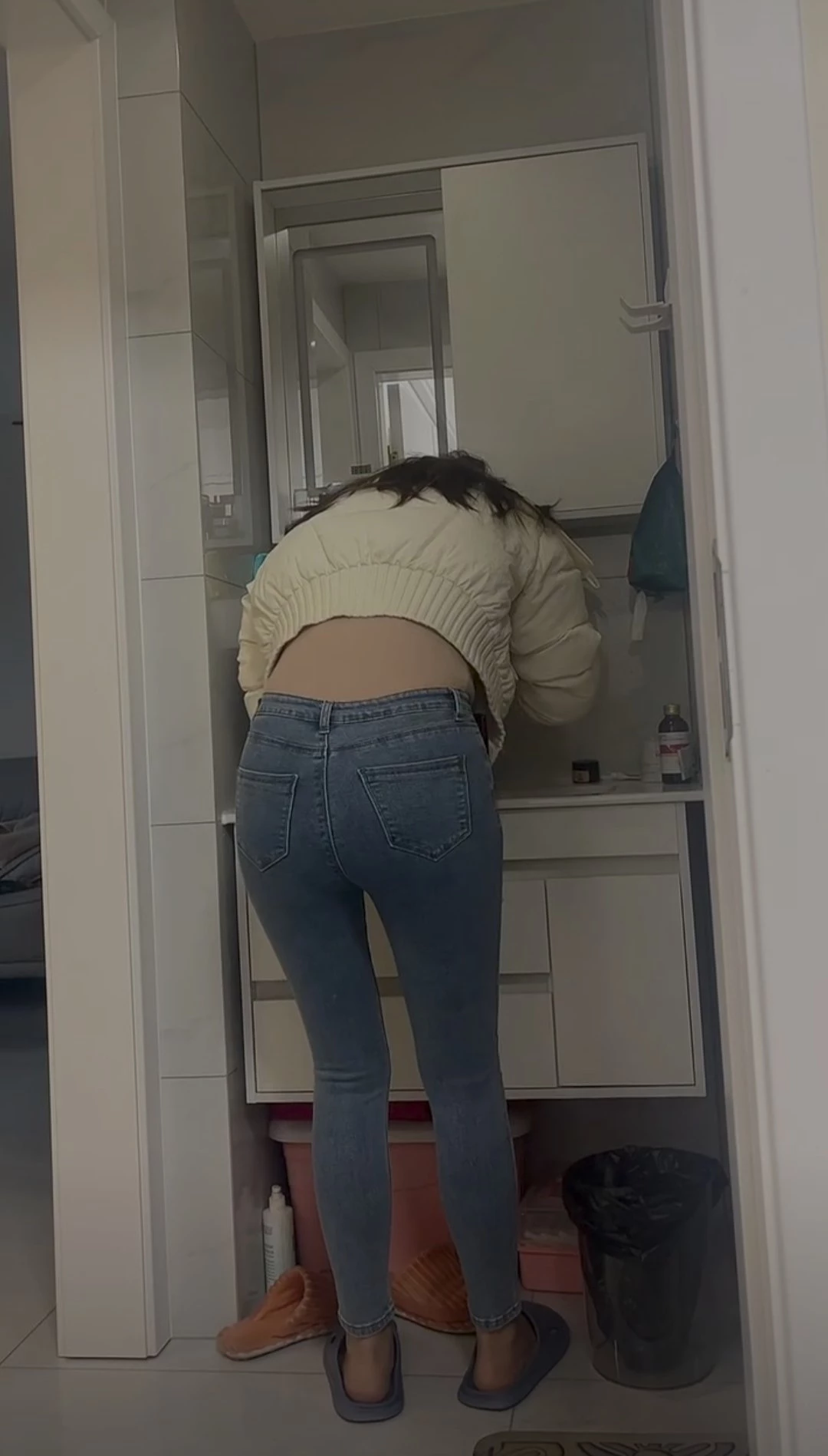 喜欢吃肉棒的牛仔裤人妻[24P]