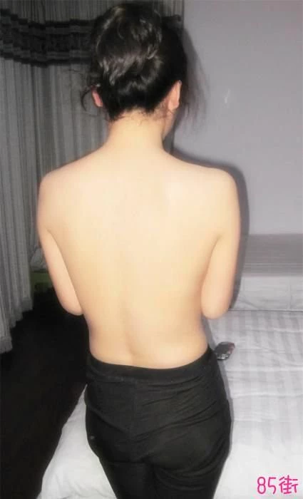 双管齐下，一根前面[10P]