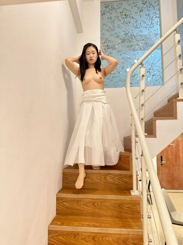 白嫩诱人极品美穴玉足美腿小可爱[28P]