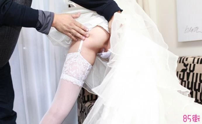 这是拍婚纱吗[32P]