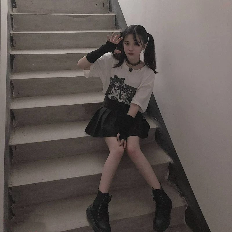 性感美女被搞了[24P]