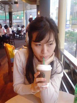 年轻辣妈穴毛浓密~性欲超强[12P]