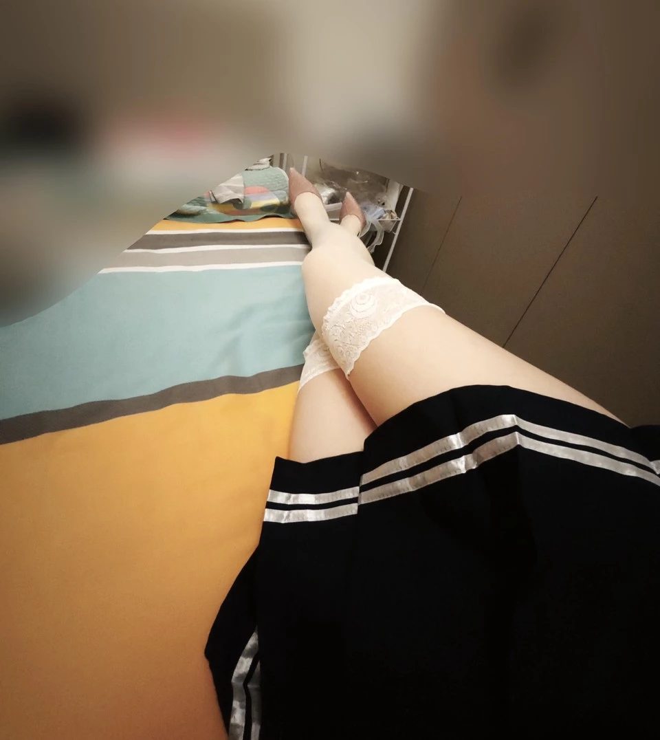 前两天大姨妈没有更新，趁大风在家休息，浅发个自拍[16P]