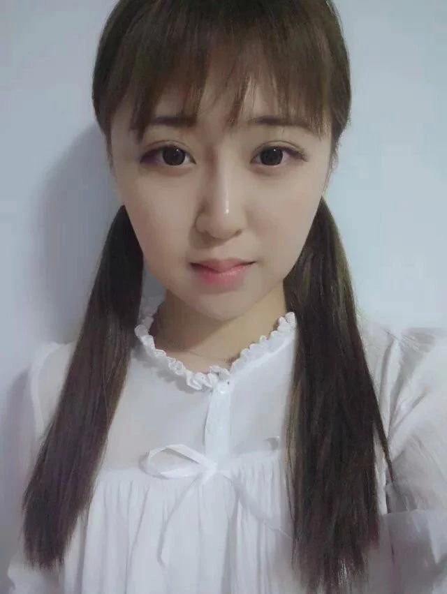 [精品露脸]珠艺王东瑶，看来美女都爱劈腿掰穴，还是大学就黑的不行，有点说不通[17P]
