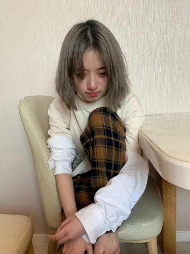 酒店里的美女看着很有感觉 [10P]