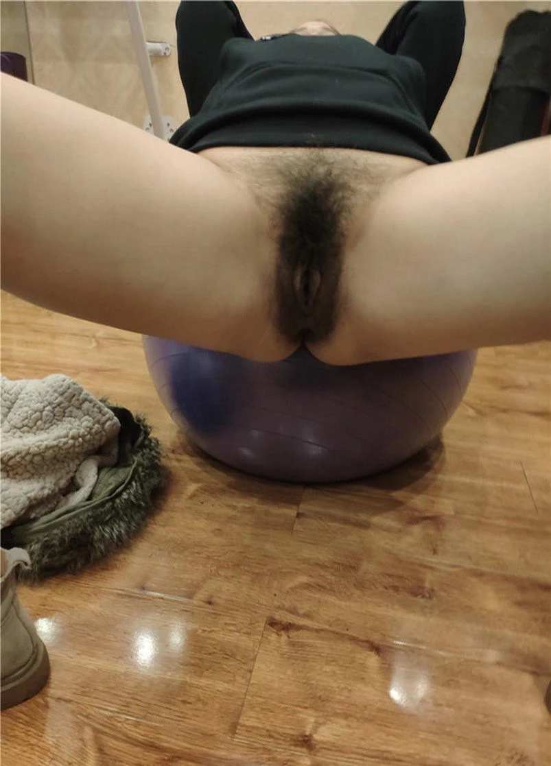 爱健身的少妇10P[10P]