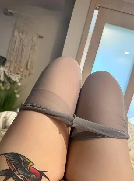 愿意亮出身份证的妹妹[13P]