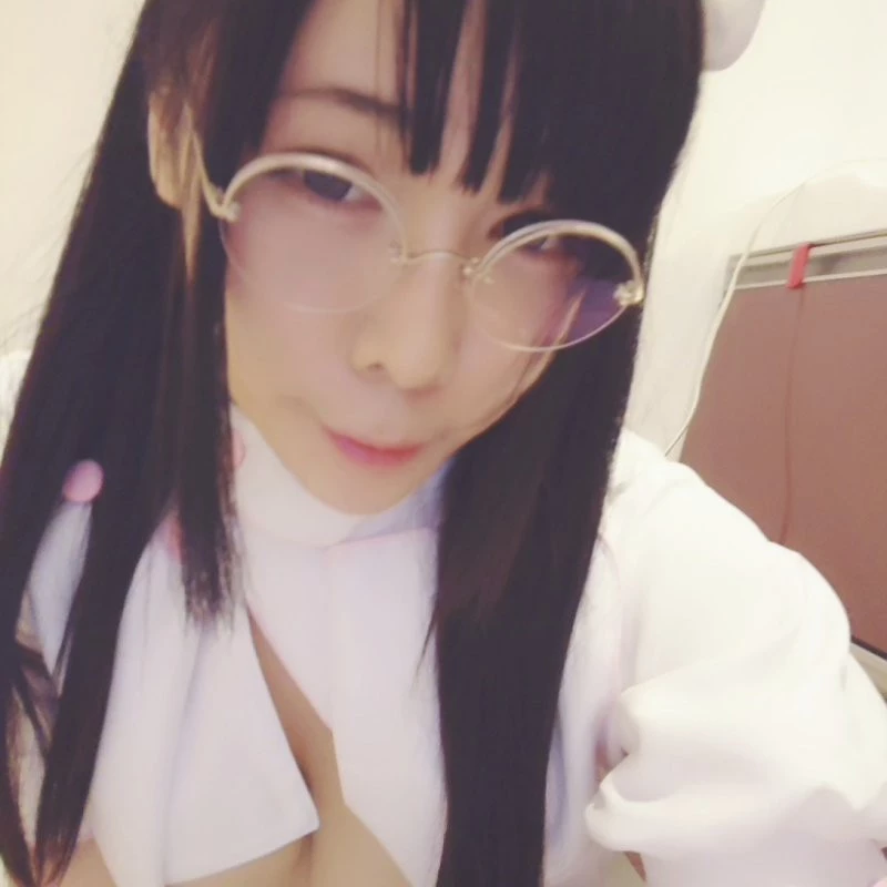 骚骚的小护士戴眼镜没人不喜欢吧[15P]