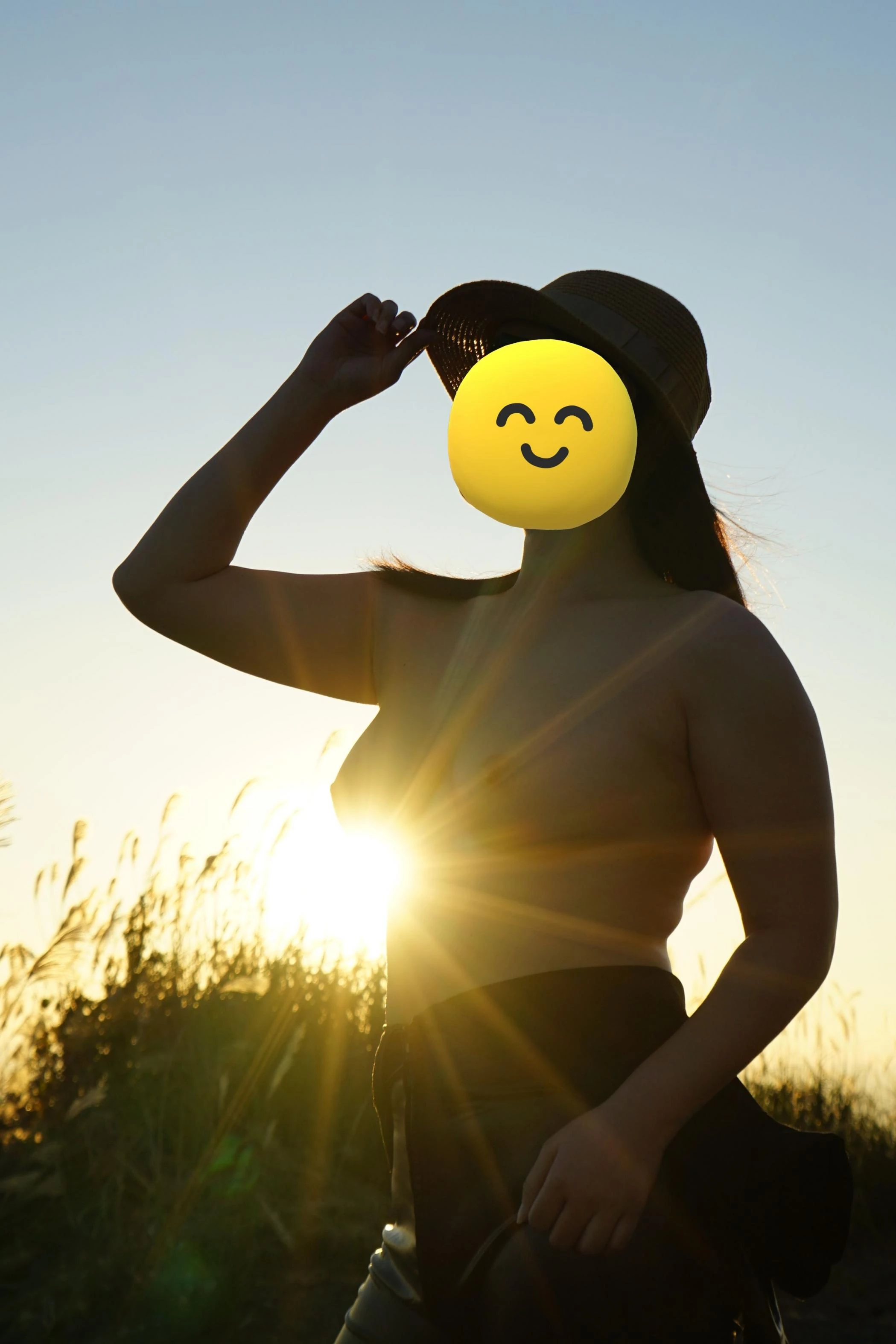 [原创]女主是前任没办法真人验证手写ID电脑验证前任C杯在户外阳光下显得更大保护隐私脸部打码最后一张不露脸床照站内ID：倚酒笑苍天[37P]