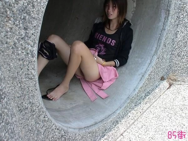 我爱女生在外露小穴[41P]