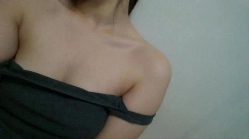 女人在家里发骚了[20P]