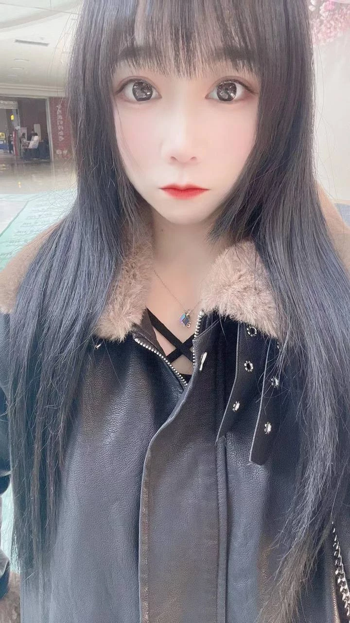 美胸骚女骚气冲天[10P]