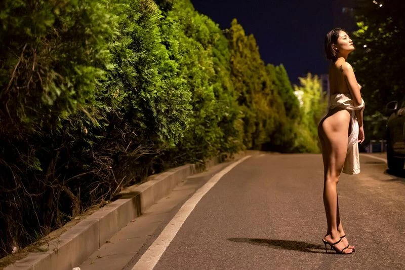 寓工作于娱乐，模特私拍和余兴节目[22P]