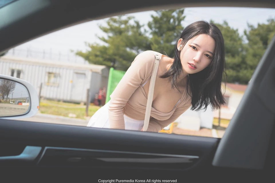 女模遭拐骗强行被拉至小树林--有奶无屄[20P]