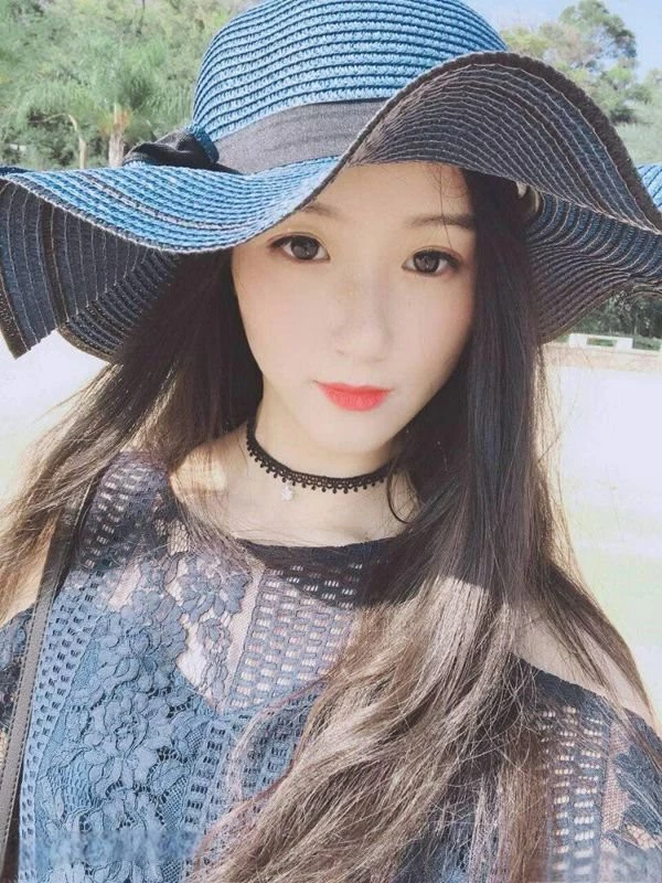 淫荡反差婊楼道网袜露出，身上写满精盆，骚穴求操[15P]