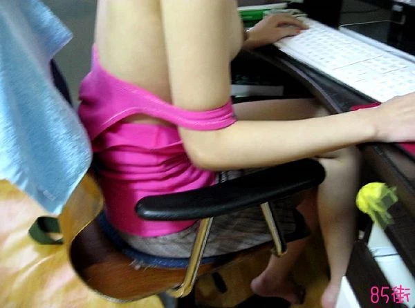 粉嫩大学生女友[22P]