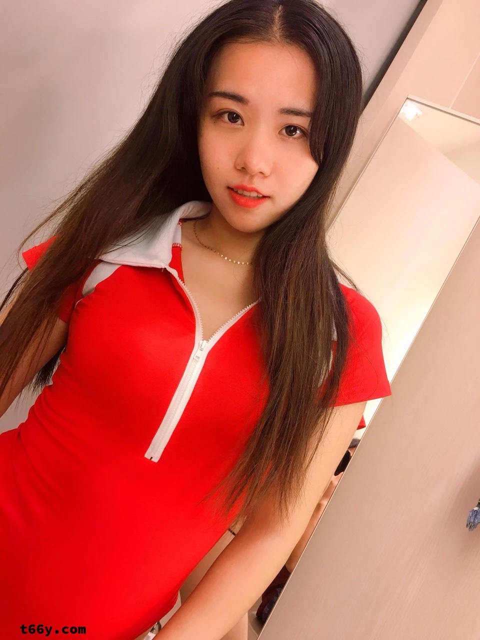 绿帽老公投稿自己骚母狗老婆、做老师的、绿帽老公分享她的露脸照、一脸的淫媚模样、骚的不得了(续集）[43P]