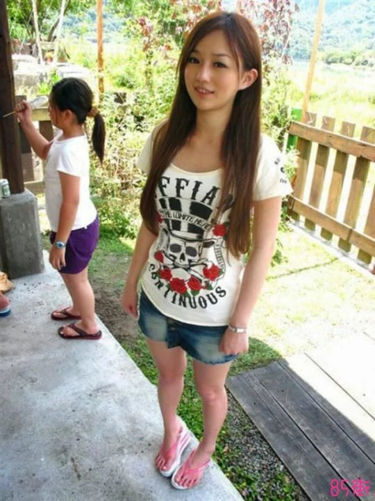 我的正妹女友够威吗!请街友鉴定[20P]
