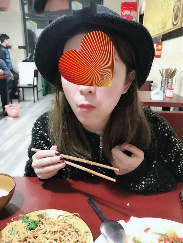 清瘦贫乳销售为了业绩，贡献自己当做业务招待[52P]