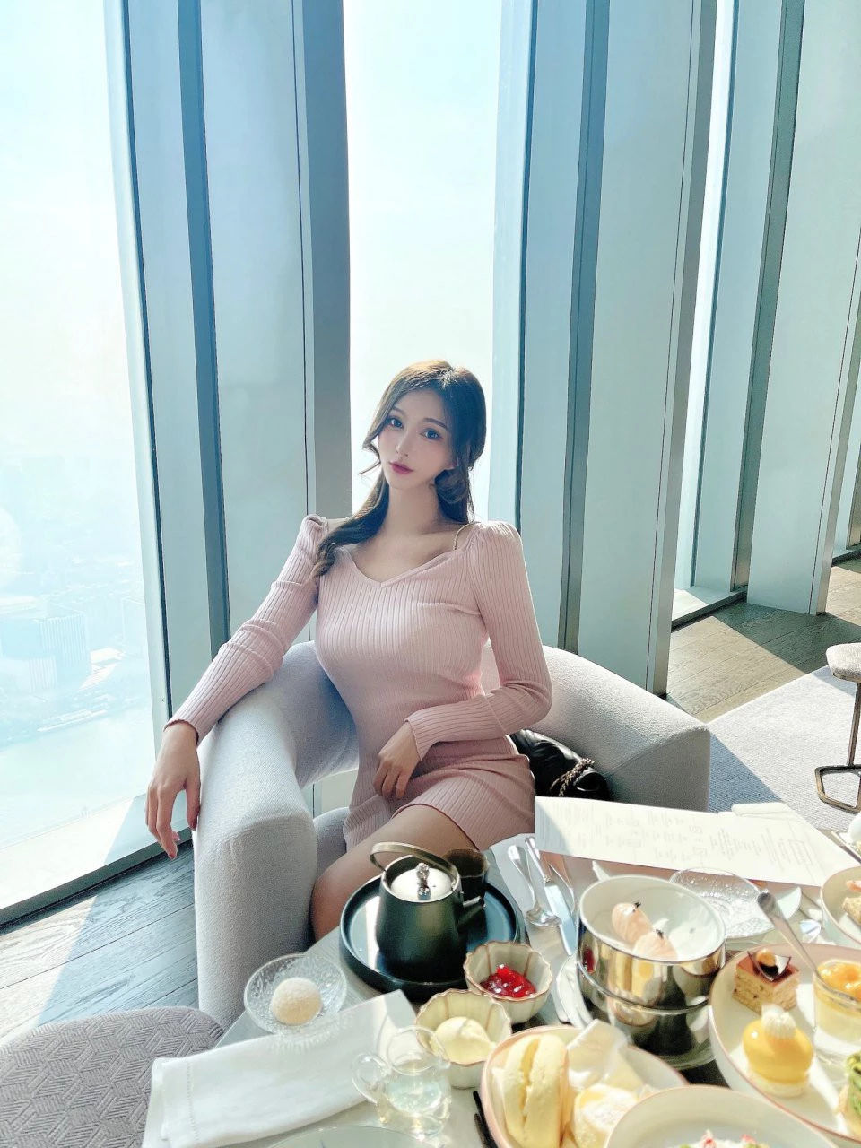 两个美女双飞极品玩腻了19P[19P]