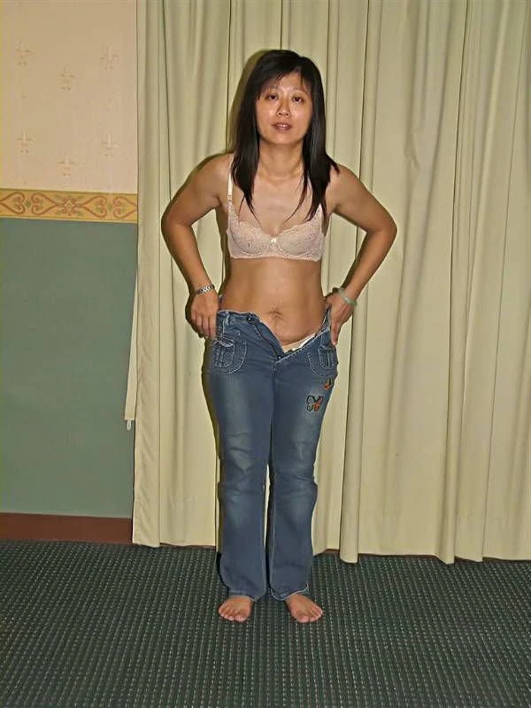 熟女拍照赚外快[15P]