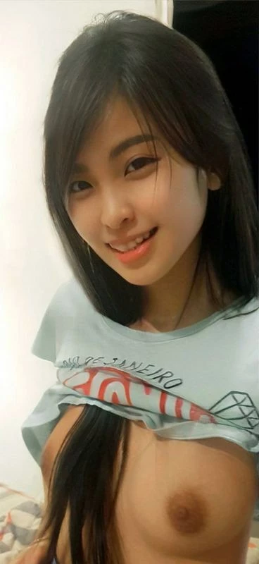 放荡又会吃的反差美女裸拍自拍[25P]