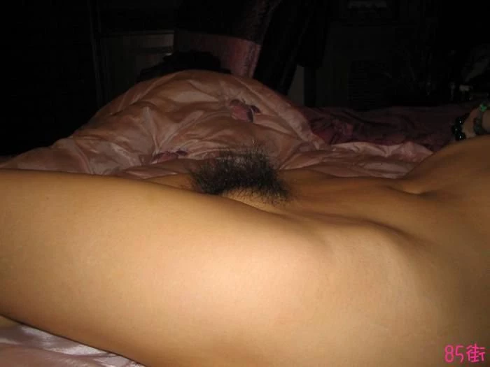 熟女非常媚惑的淫荡熟女!最懂男人![94P]