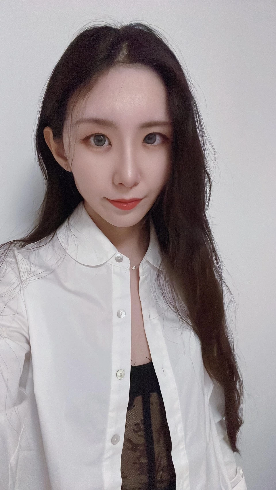 长腿反差大骚逼，看了就硬[23P]