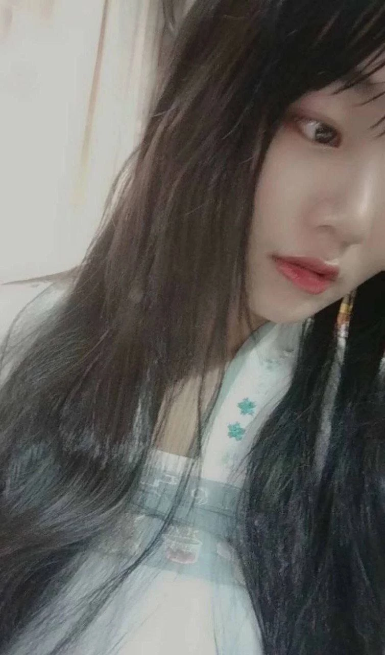 干干净净的学生少女 [16P]