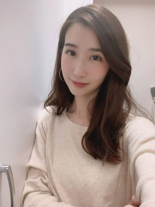 这个颜值真的棒，长腿反差[12P]