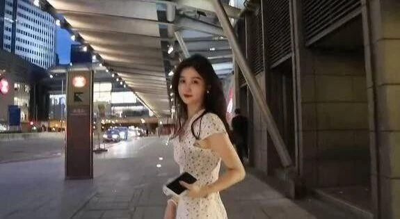 香港的大长腿极品女神[20P]