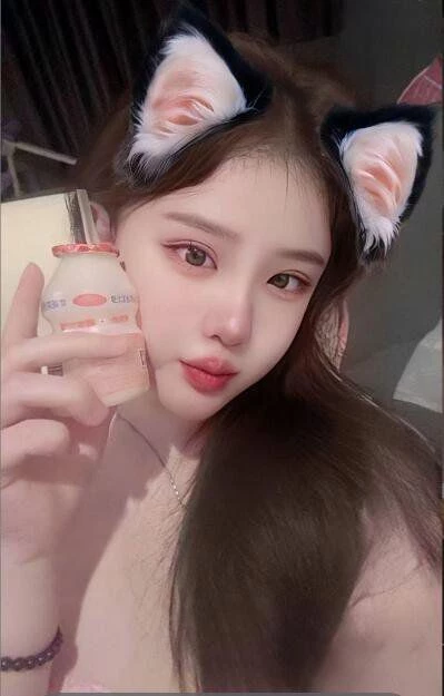 愿意亮出身份证的妹妹[13P]