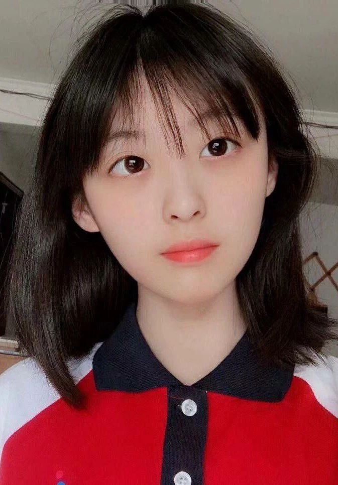 清纯少女校服裤里丝 [10P]