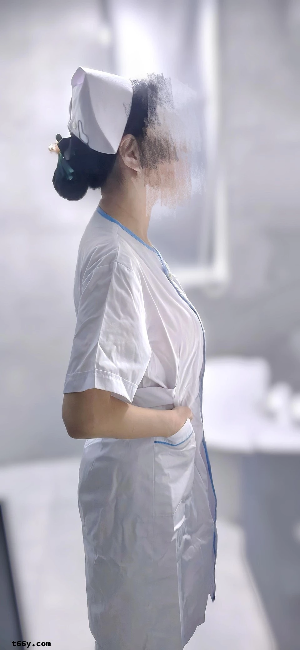 [骑着猪看太阳] 护士老婆的白丝制服诱惑[19P]