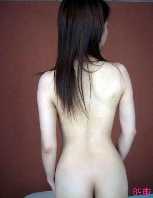 好身材女友让我干她的两个洞[17P]