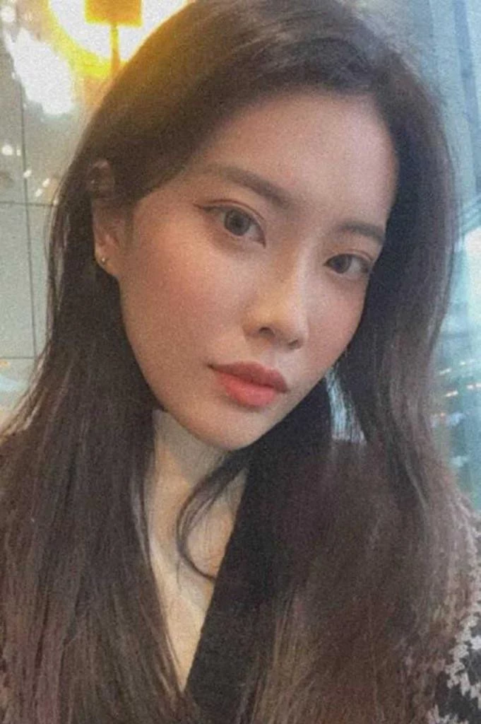 毛毛浓密，口技不错的漂亮小姐姐[17P]